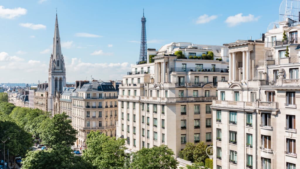 Apartment Paris 8 · Triangle d’Or Avenue George V · Renovation project · 79 m² (850 ft²)